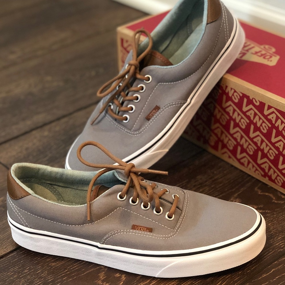 NWT Gray Vans Men 9.5/Women 11